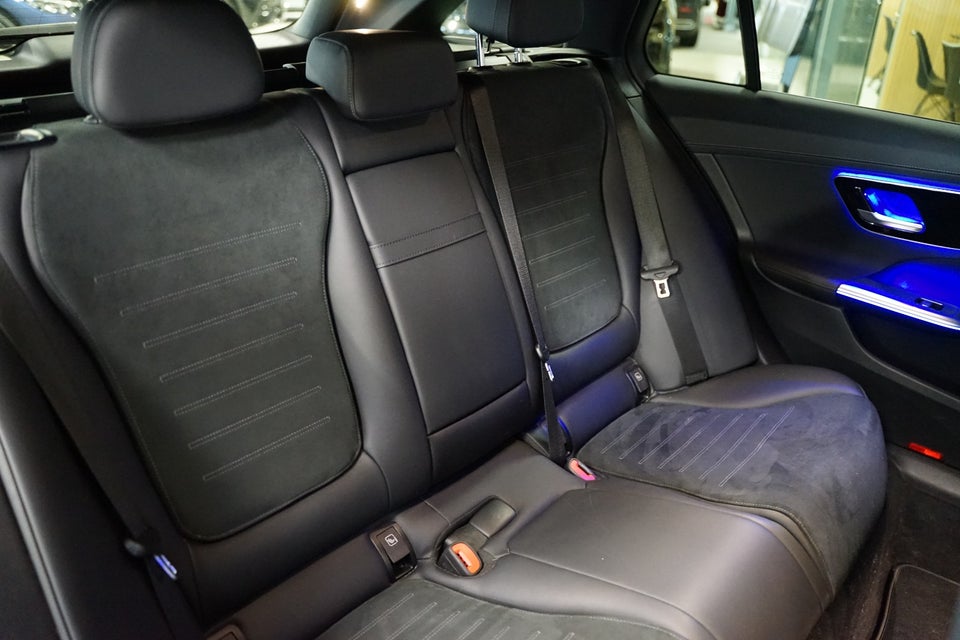 Mercedes C300 e 2,0 AMG Line stc. aut. 5d