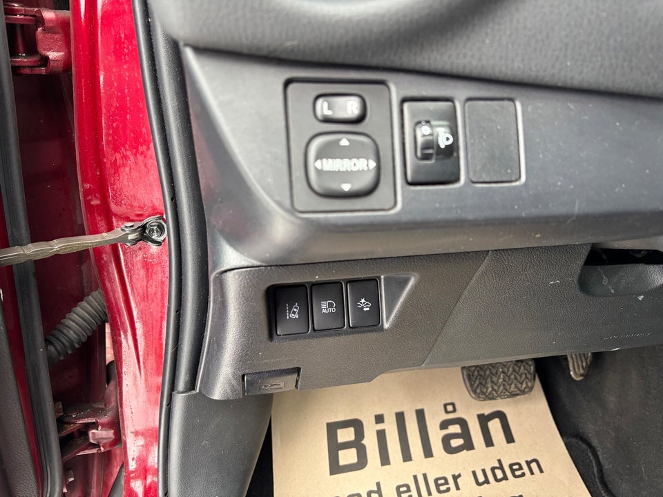 Toyota Yaris 1,5 Hybrid H1 e-CVT 5d