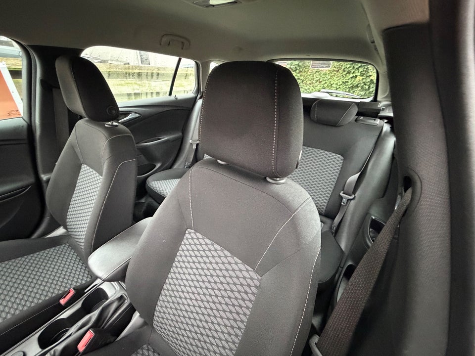 Opel Astra 1,0 T 105 Enjoy Sports Tourer 5d