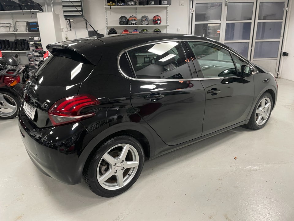 Peugeot 208 1,5 BlueHDi 100 Prestige Sky 5d