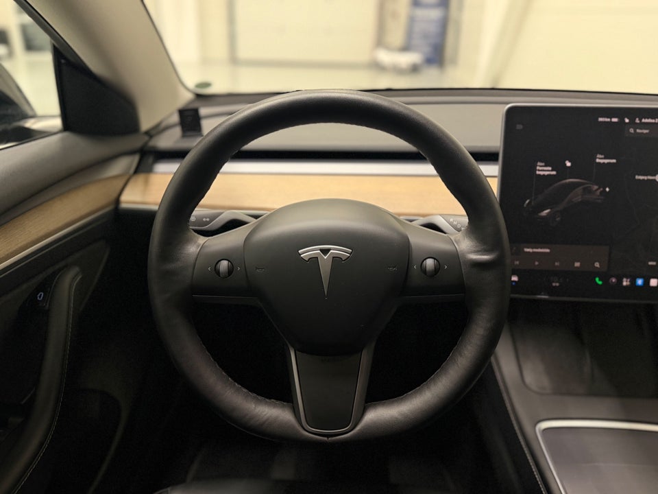 Tesla Model 3 Long Range AWD 4d