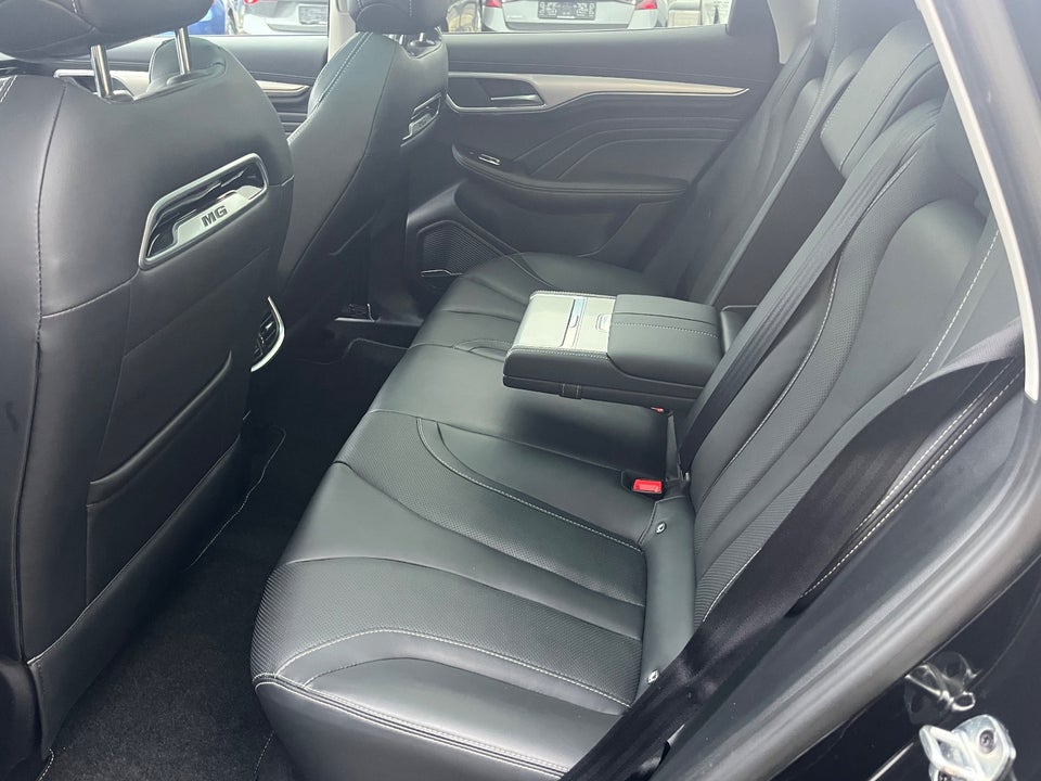 MG Marvel R Luxury 5d