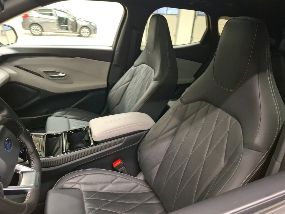 Ford Explorer 77 Premium Extended Range 5d