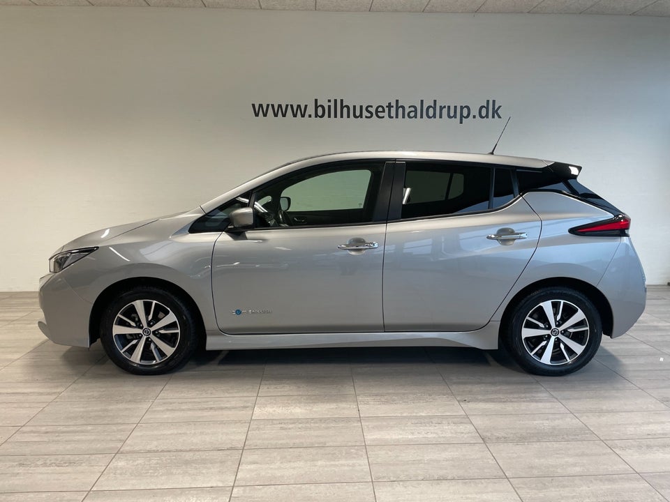 Nissan Leaf 40 Acenta 5d