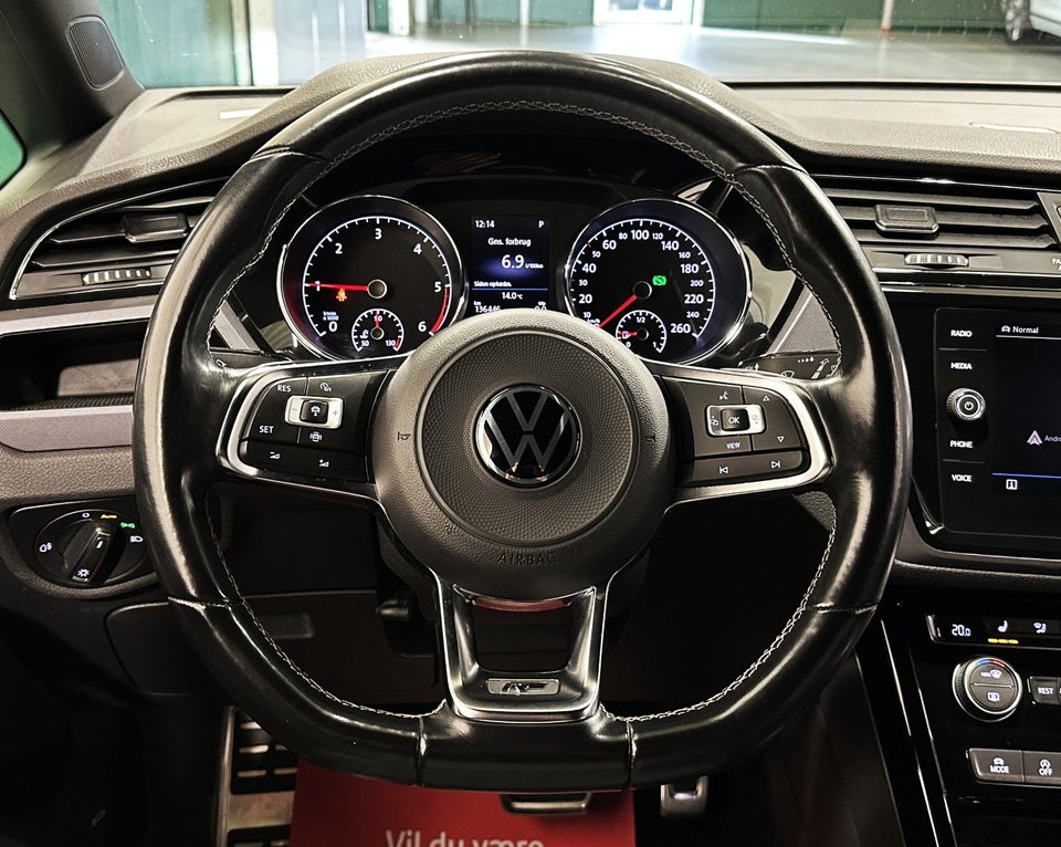 VW Touran 2,0 TDi 150 R-line DSG 7prs 5d