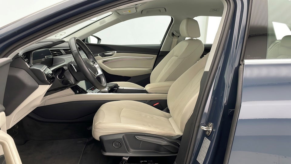 Audi Q8 e-tron 55 Prestige quattro 5d