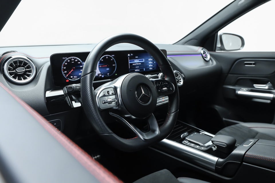 Mercedes EQA350 AMG Line 4Matic 5d