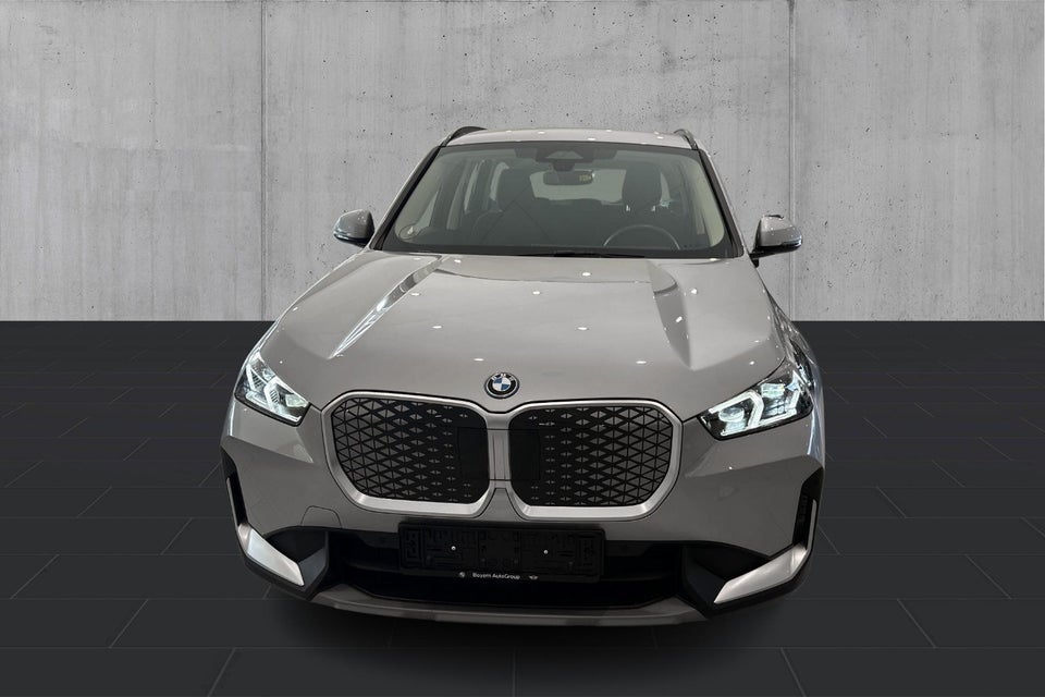 BMW iX1 xDrive30 X-Line 5d