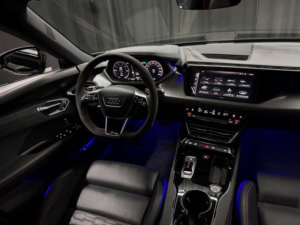 Audi RS e-tron GT quattro 4d