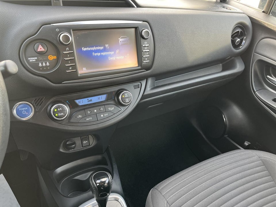 Toyota Yaris 1,5 Hybrid H3 Premium e-CVT 5d