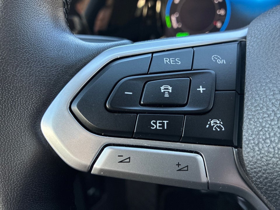 VW Golf VIII 1,4 eHybrid DSG 5d