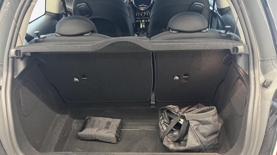 MINI Cooper SE Essential 3d