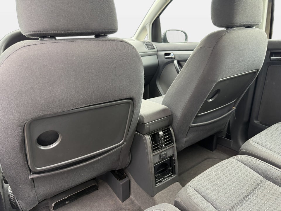 VW Touran 2,0 FSi Trendline 7prs 5d