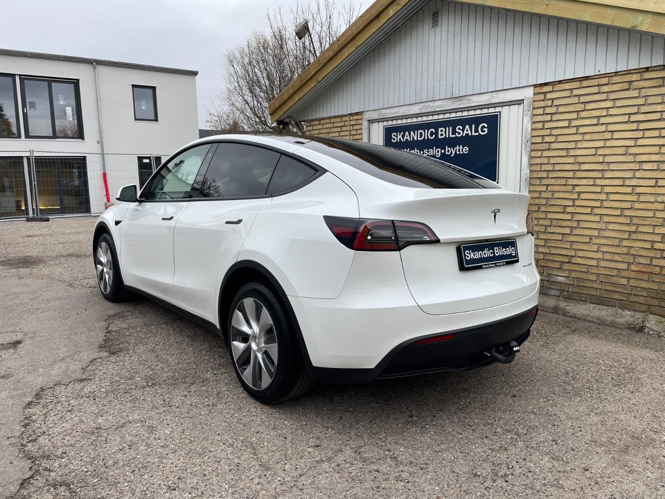 Tesla Model Y Long Range AWD 5d