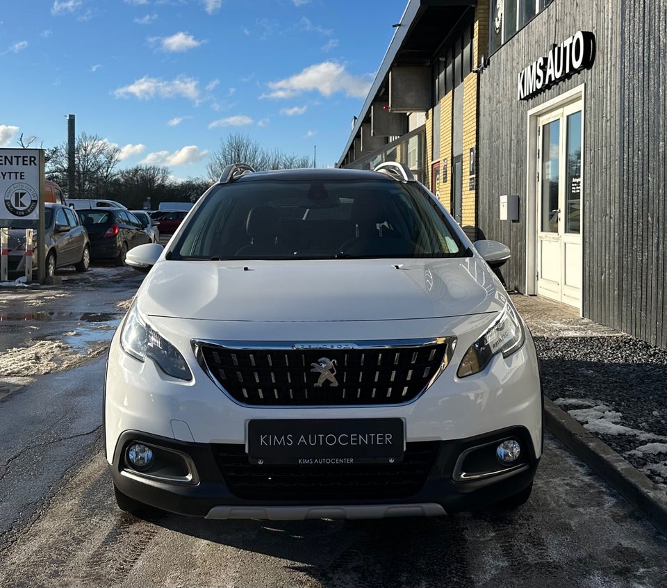 Peugeot 2008 1,2 PureTech 82 Selection Sky 5d