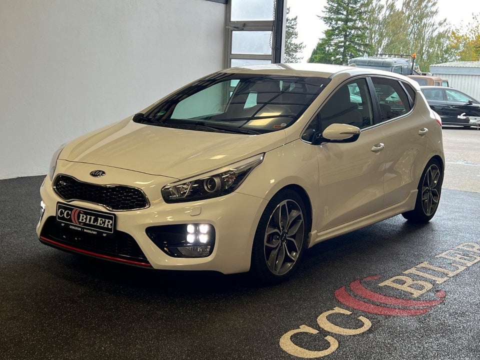 Kia Ceed 1,6 T-GDi GT Advance 5d