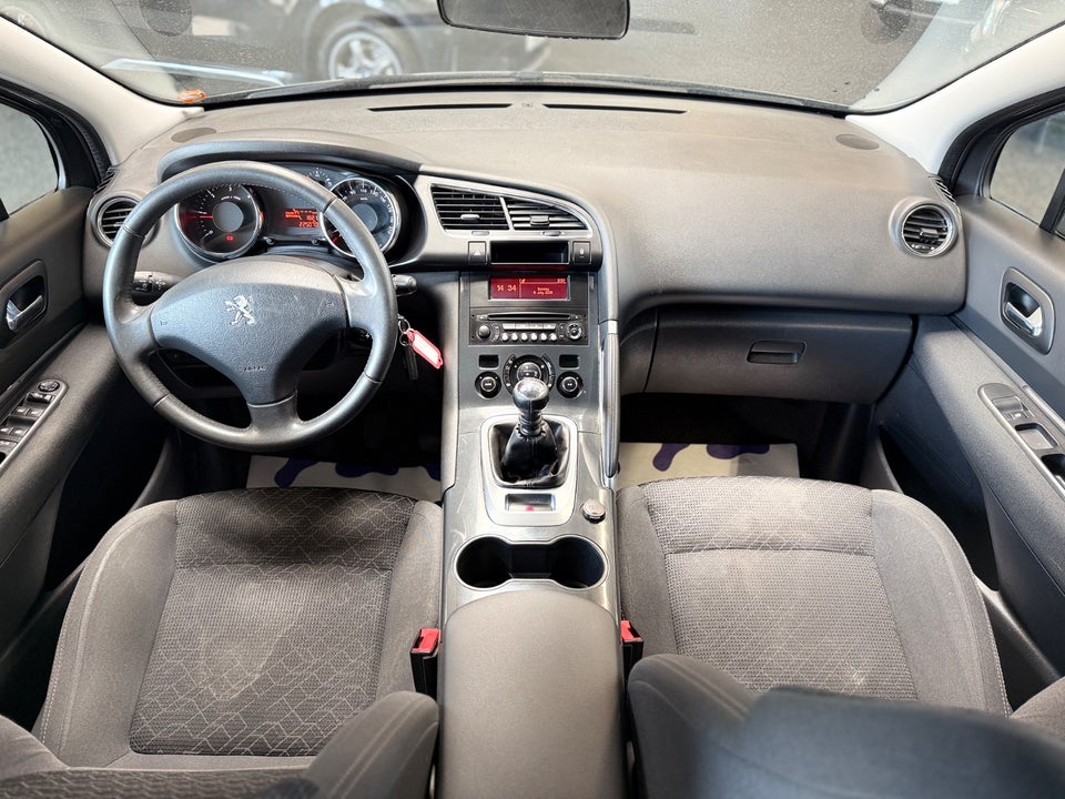 Peugeot 3008 1,6 HDi 114 Active 5d