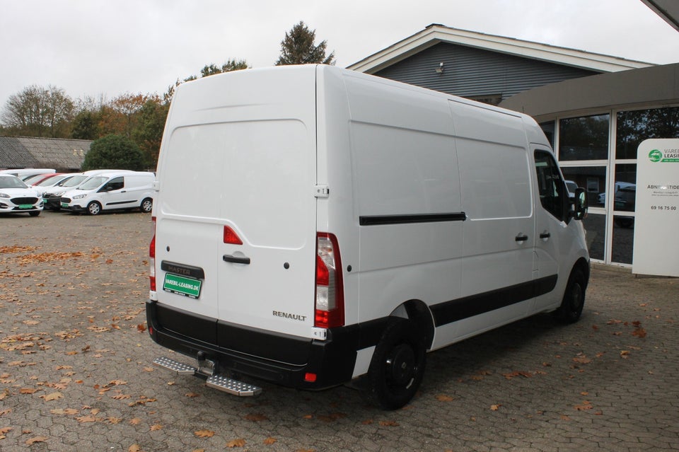 Renault Master III T33 2,3 dCi 130 L2H2 Kassevogn