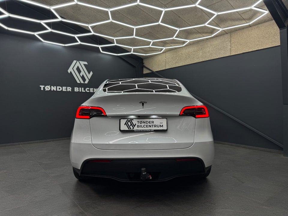 Tesla Model Y RWD 5d