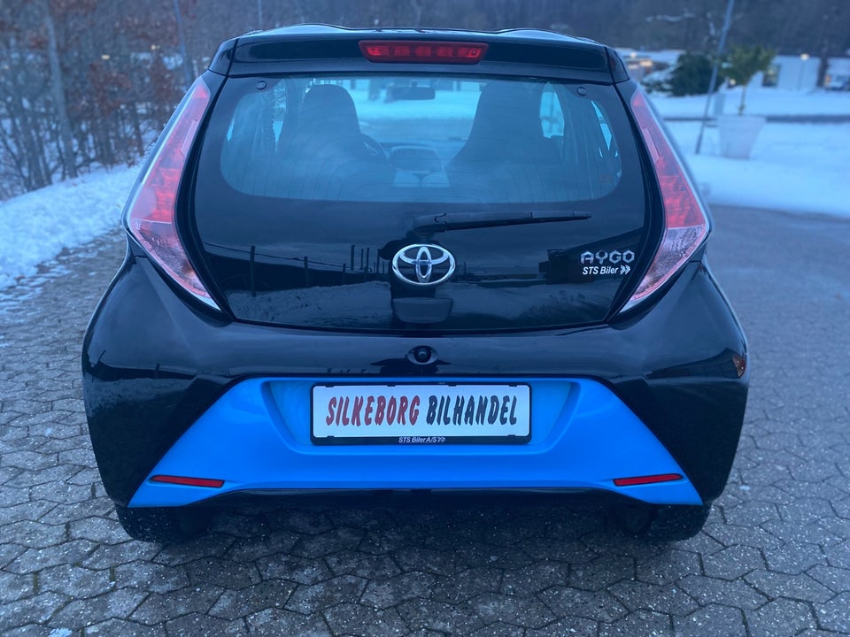 Toyota Aygo 1,0 VVT-i x-clusiv 5d