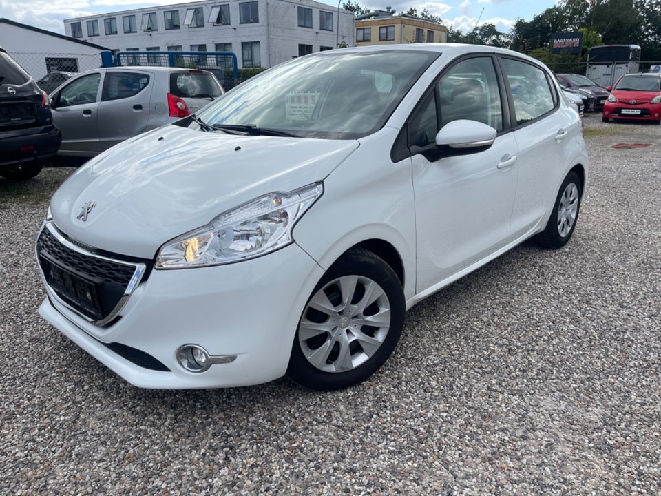 Peugeot 208 1,6 e-HDi 92 Active 5d