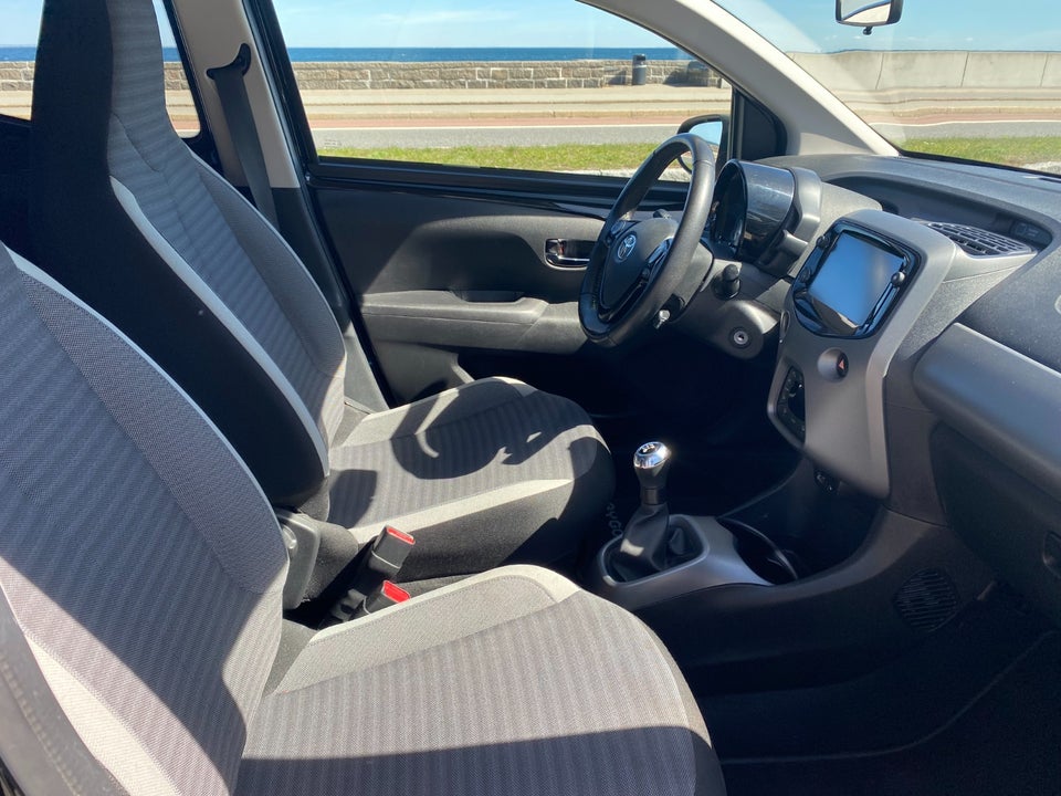 Toyota Aygo 1,0 VVT-i x-pression 5d