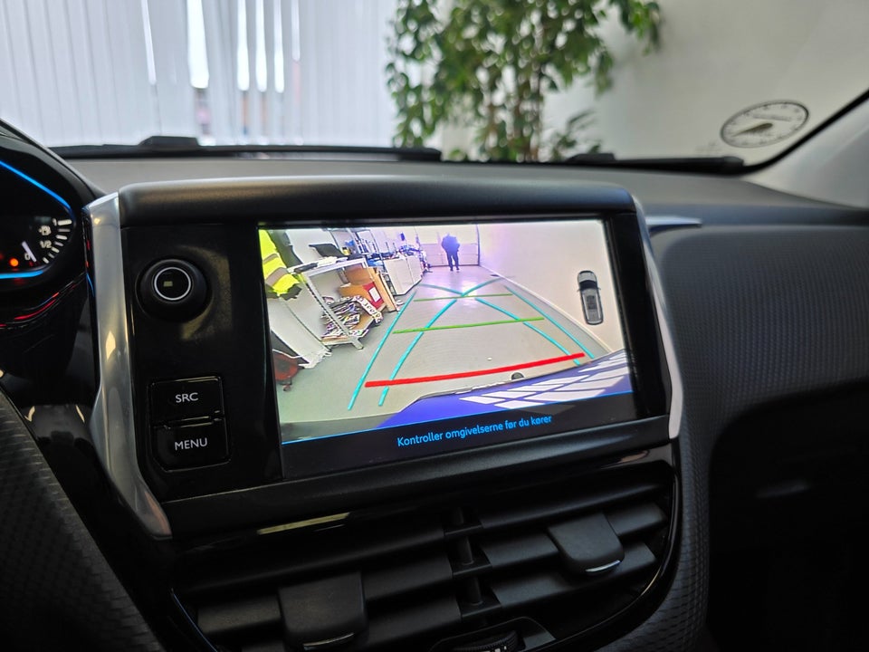 Peugeot 2008 1,2 e-THP 110 Desire Sky 5d