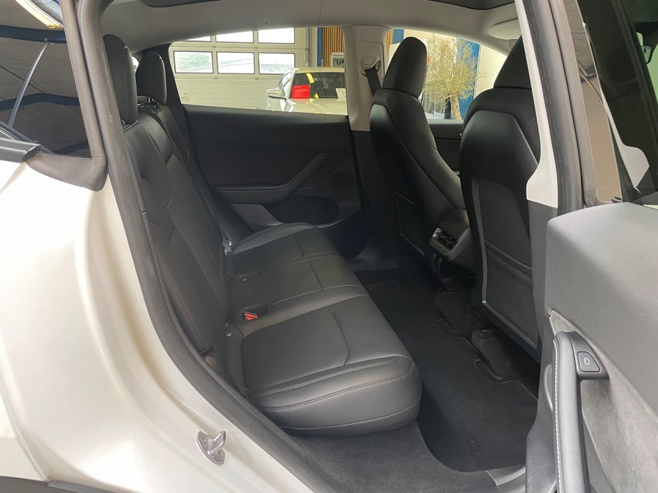 Tesla Model Y RWD 5d