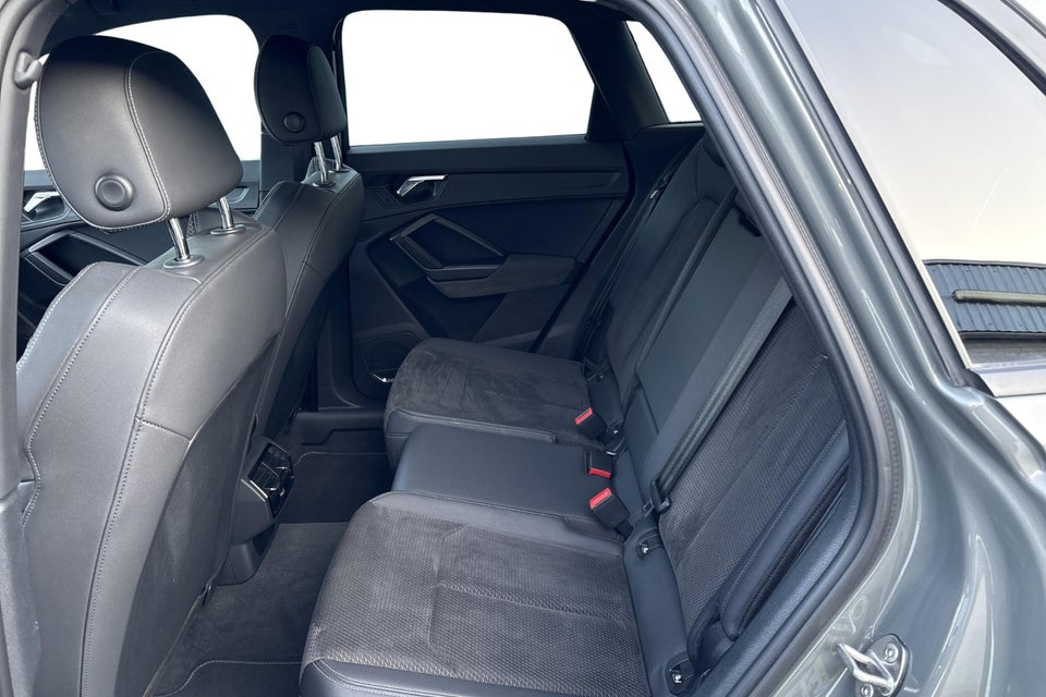 Audi Q3 45 TFSi e S-line plus S-tr. 5d