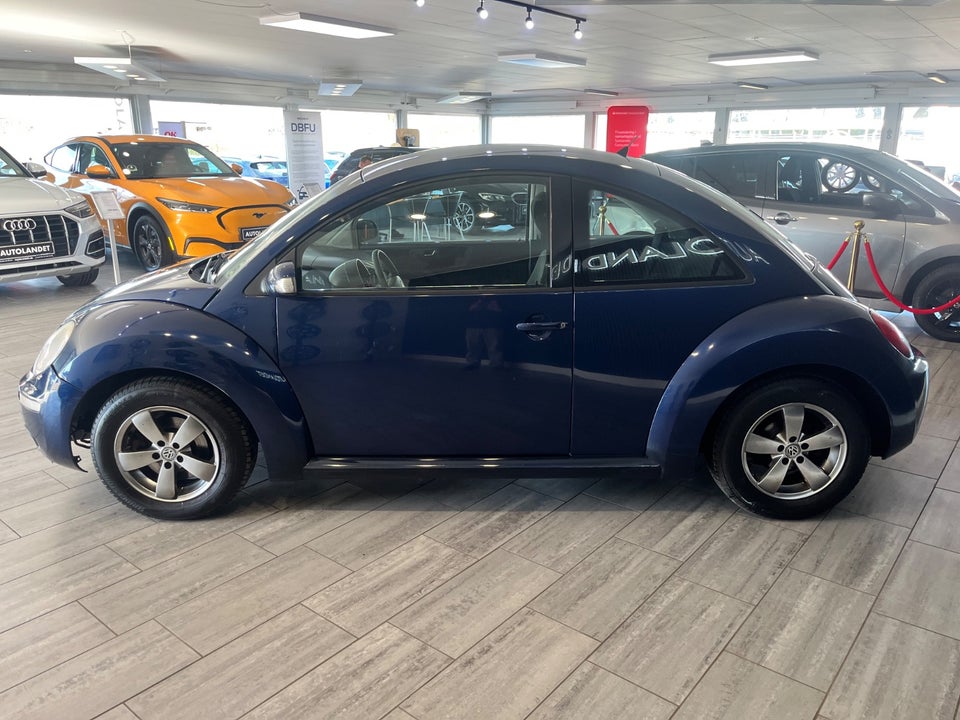 VW New Beetle 1,6 Trendline 2d