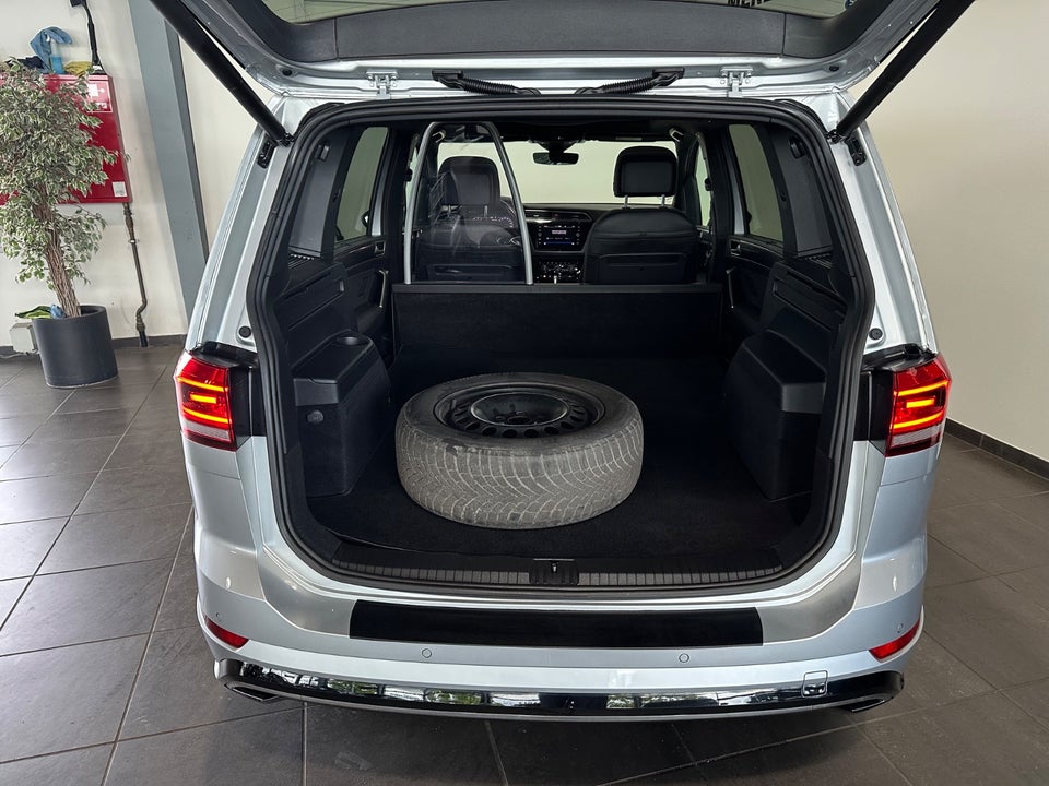 VW Touran 1,5 TSi 150 R-line DSG Van 5d