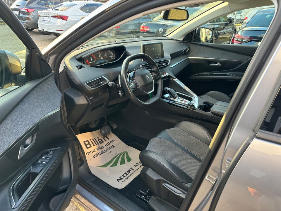 Peugeot 5008 1,6 BlueHDi 120 Allure 7prs 5d