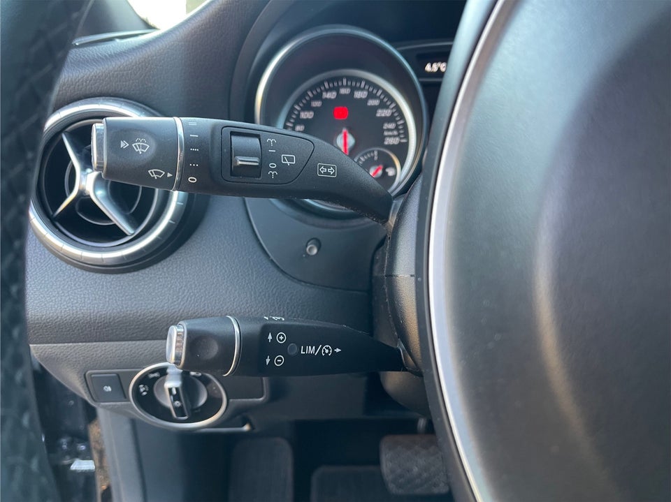 Mercedes CLA200 1,6 Shooting Brake aut. 5d