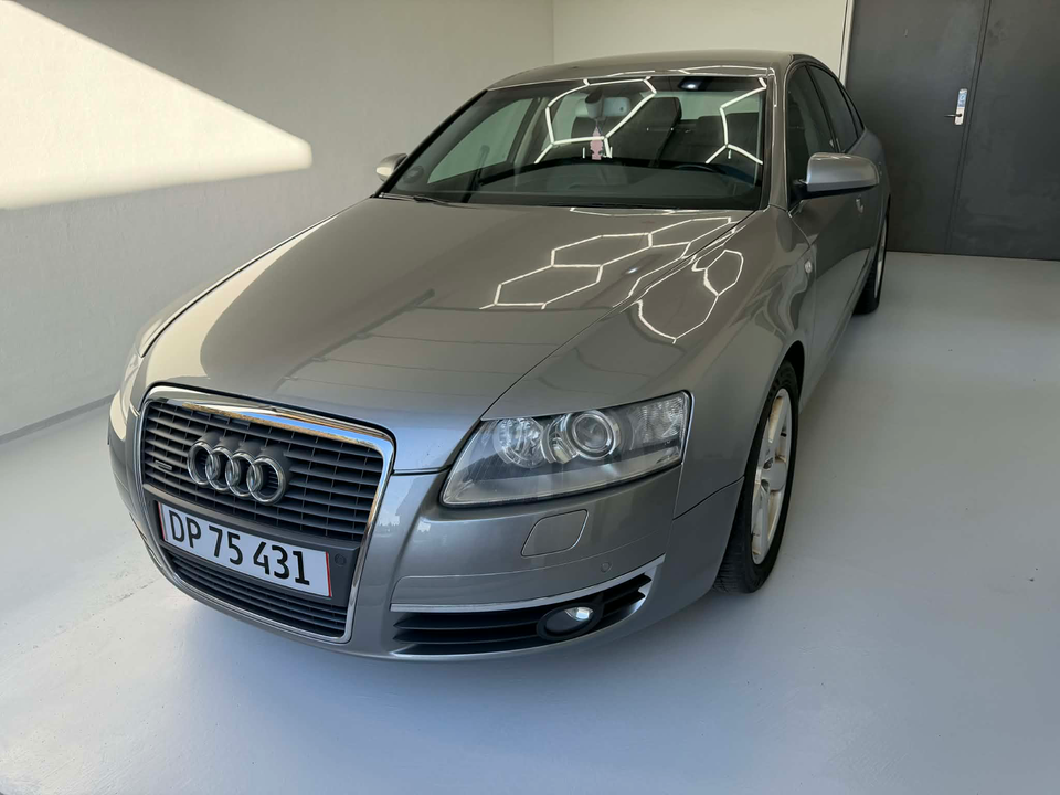 Audi A6 3,2 FSi quattro Tiptr. 4d