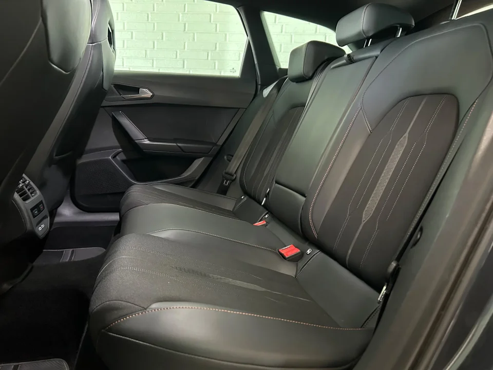 Cupra Leon 1,4 eHybrid Sportstourer DSG 5d