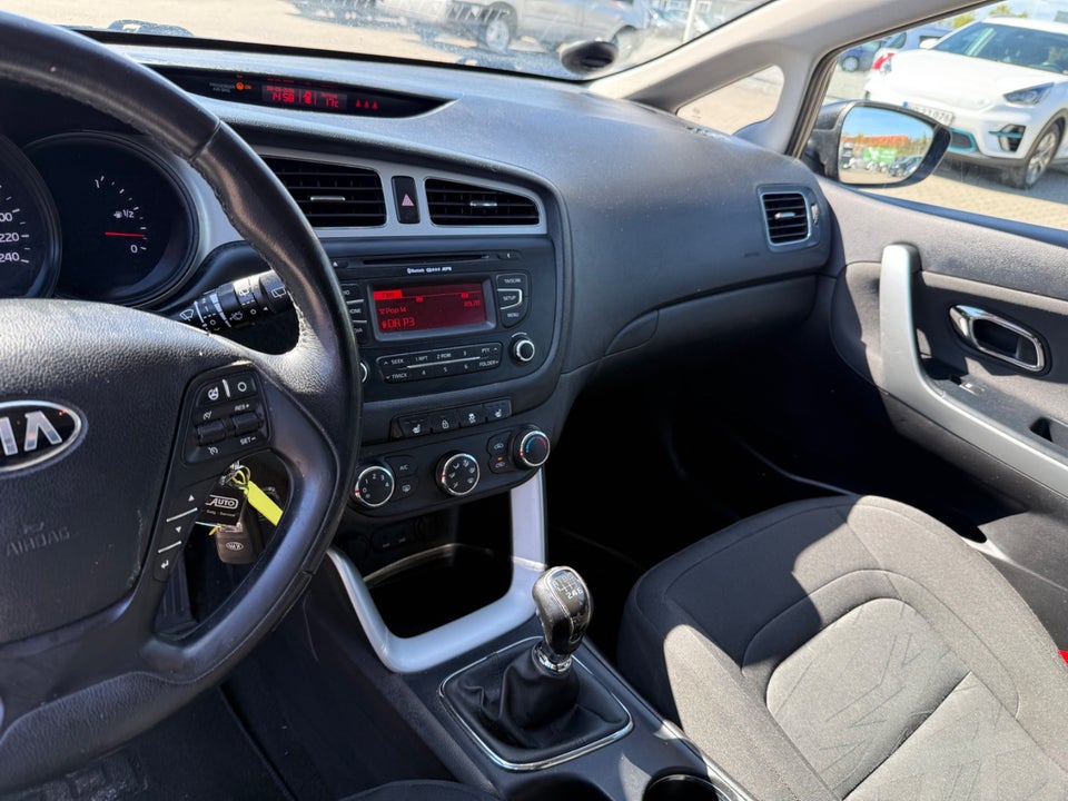 Kia Ceed 1,4 CVVT Active+ 5d