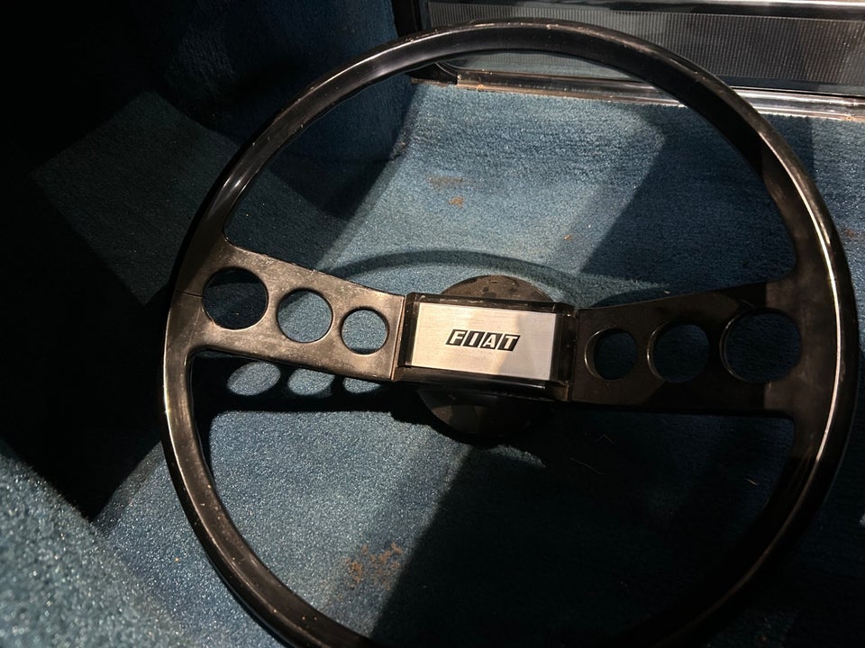 Fiat 130 3,2 Coupé 2d