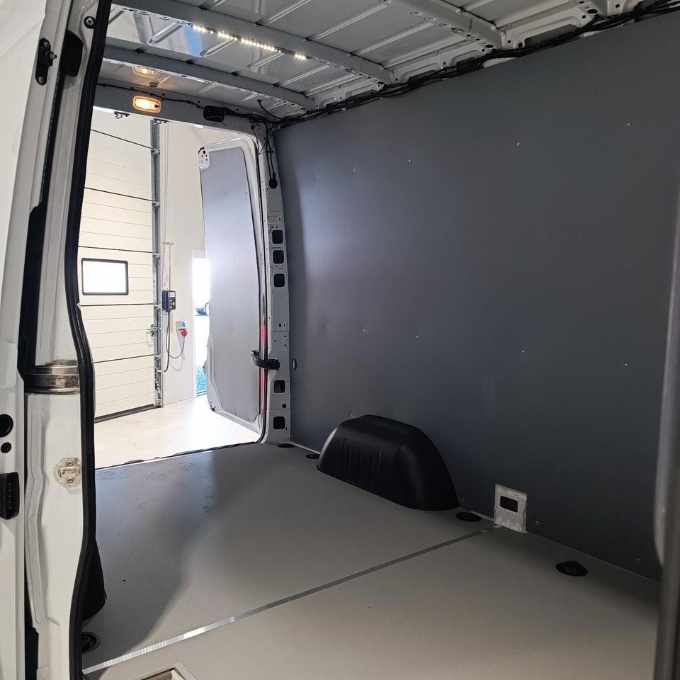 Mercedes Sprinter 316 2,2 CDi A2 Kassevogn RWD