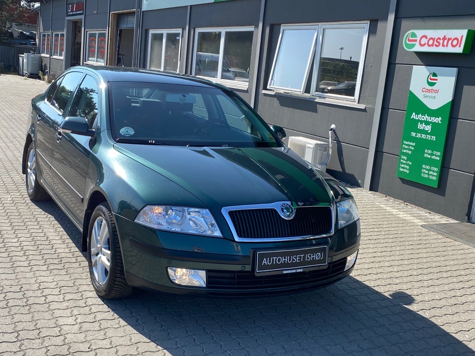 Skoda Octavia 2,0 FSi Elegance 5d