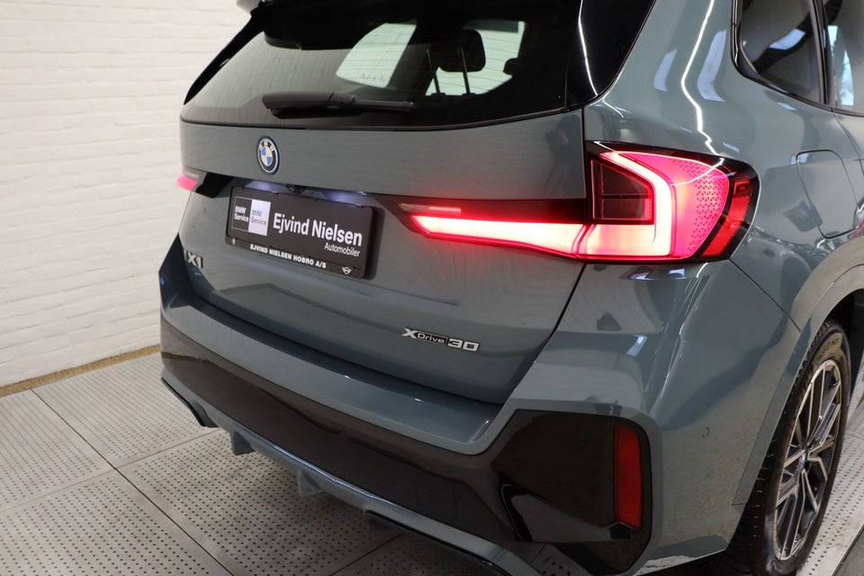 BMW iX1 xDrive30 M-Sport Premium 5d