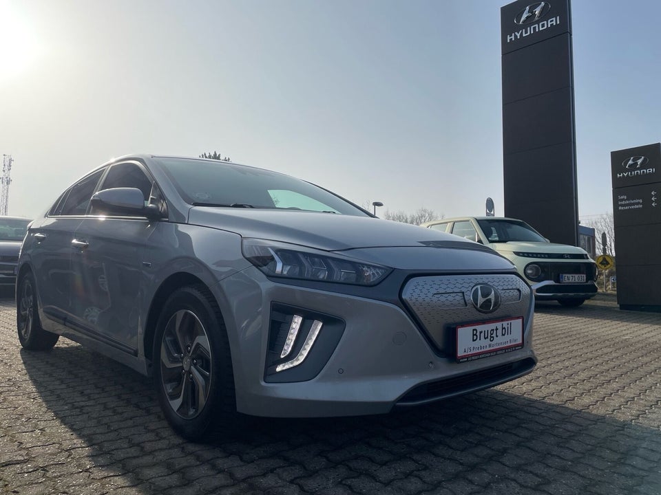 Hyundai Ioniq 40 EV Premium 5d