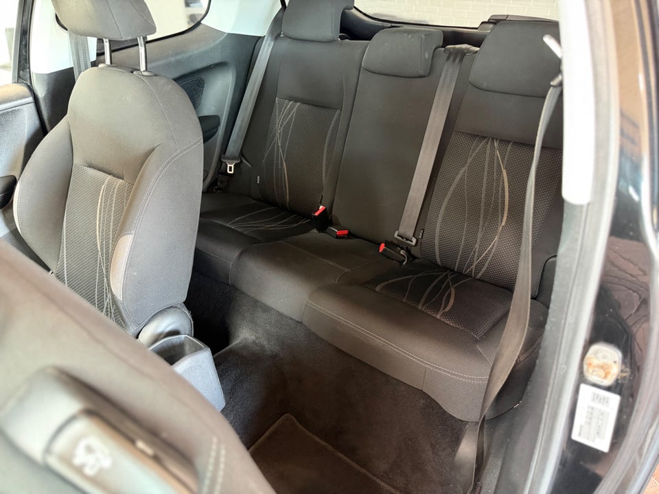 Peugeot 208 1,2 VTi Access 3d