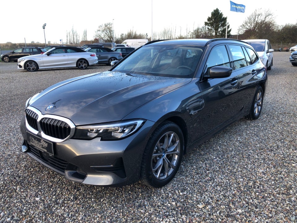 BMW 330e 2,0 Touring Sport Line aut. 5d