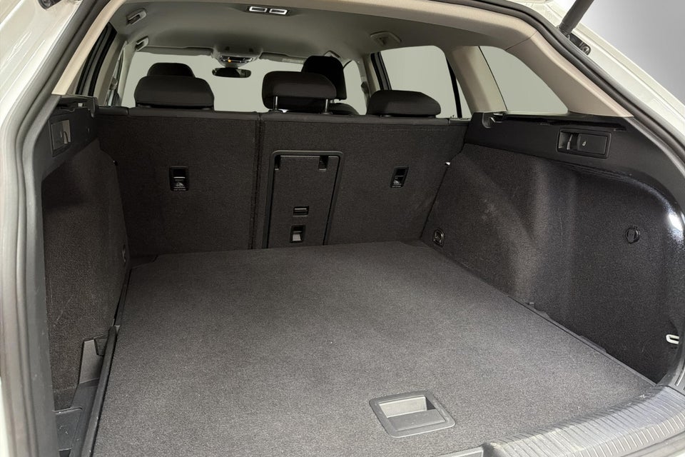 VW Golf VIII 1,5 eTSi 150 Style Variant DSG 5d