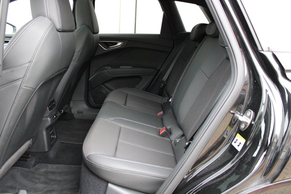 Audi Q4 e-tron 45 S-line 5d