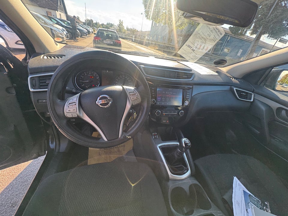 Nissan Qashqai 1,2 Dig-T 115 Acenta 5d