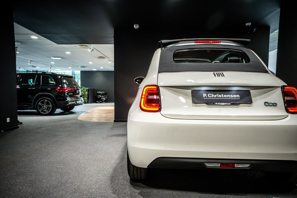 Fiat 500e 42 Icon Cabrio 2d