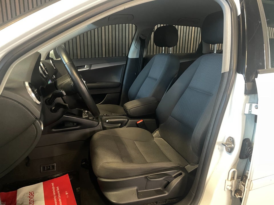 Audi A3 1,6 TDi Ambiente Sportback 5d