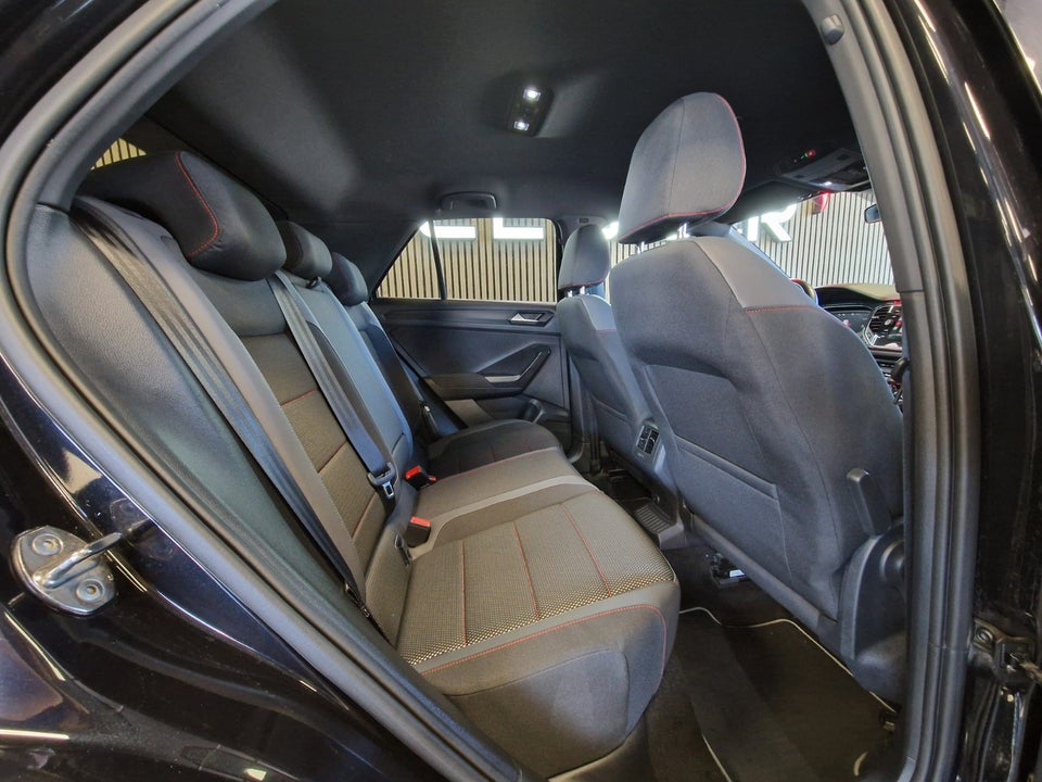 VW T-Roc 1,5 TSi 150 R-line DSG 5d