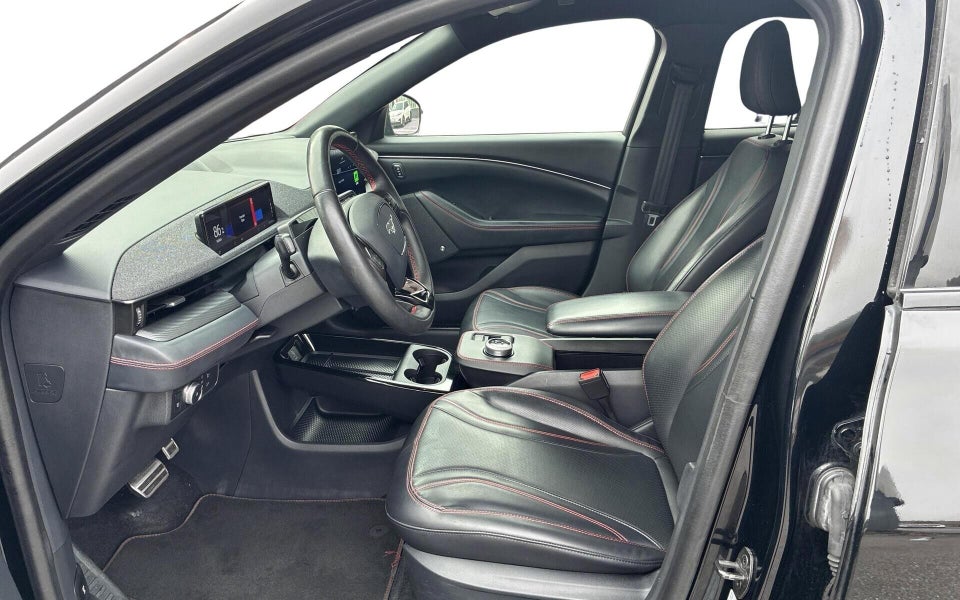 Ford Mustang Mach-E 88 Extended Range AWD 5d